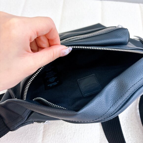 99% NEW SANDRO MENS BELT BAG - Picture 7 of 14